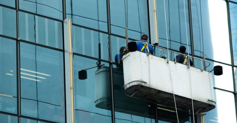  Exploring the Latest Trends in Building Cleaning Services in Dubai